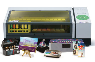 Roland DG LEF-200 : Print, Customise and Profit