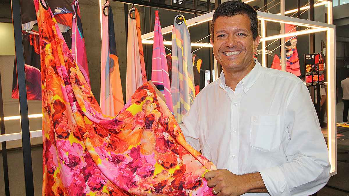 Flexible Solutions for Textile Printing from HP; Stitch Series - Roman Barba