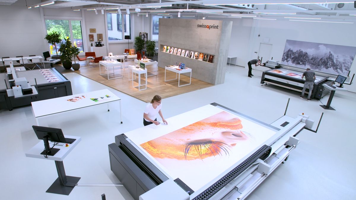 swissQprint Yetkinliğini İleriye Taşıyor ; Mürekkep Laboratuvarını Açtı