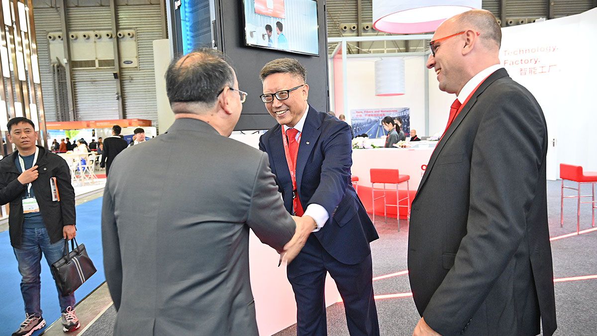 Tomorrow in Manmade Fiber Production: Clean Technology, Smart Factory