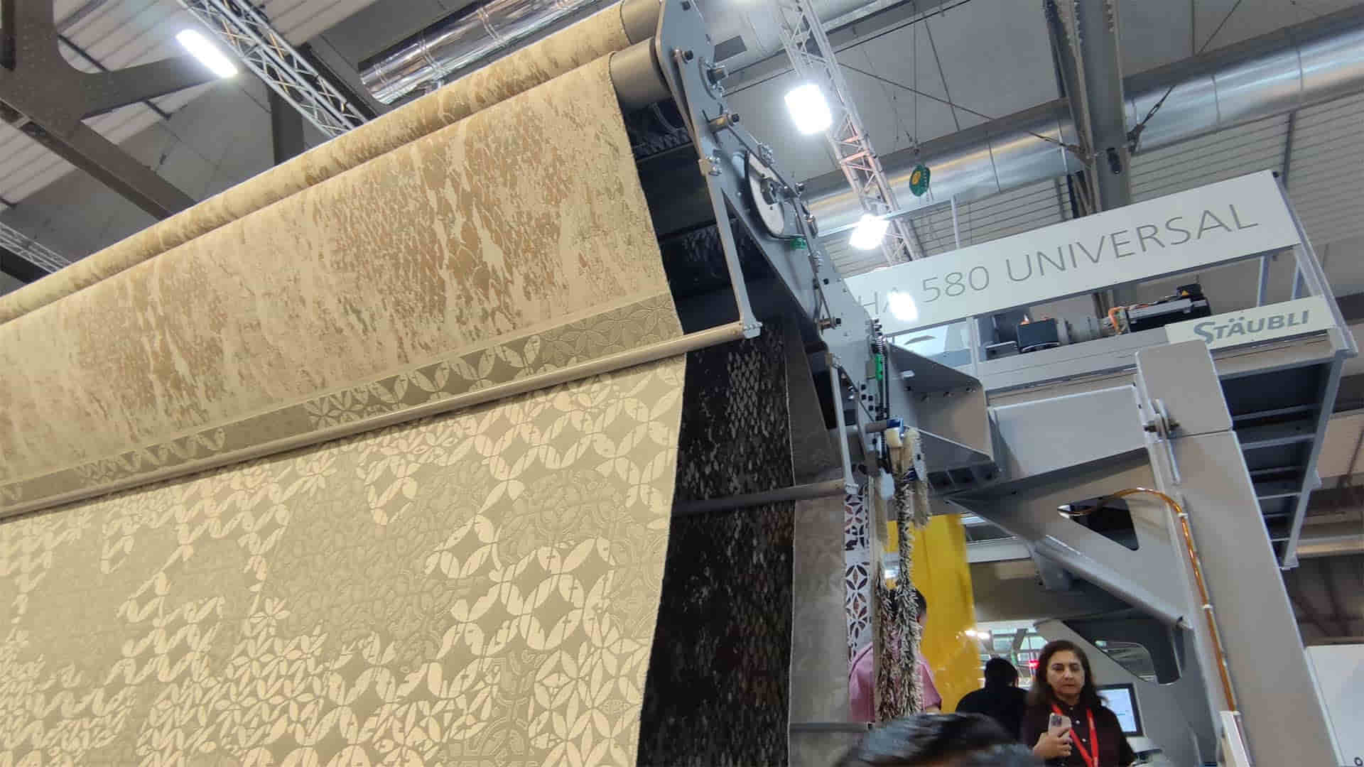 New discoveries at the limits of weaving with Vandewiele at ITMA 2023 -  Textilegence