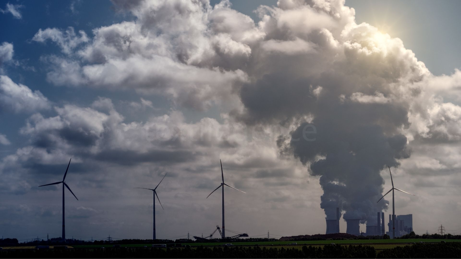 What steps should apparel manufacturers take under the Climate Law?